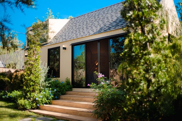 Duplex Wood Tiny Cabin  (พักได้ 4 ท่าน) เสริมเพิ่มได้1ท่าน